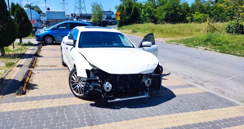 Maserati Ghibli cena 42900 przebieg: 88000, rok produkcji 2015 z Rzeszów małe 137